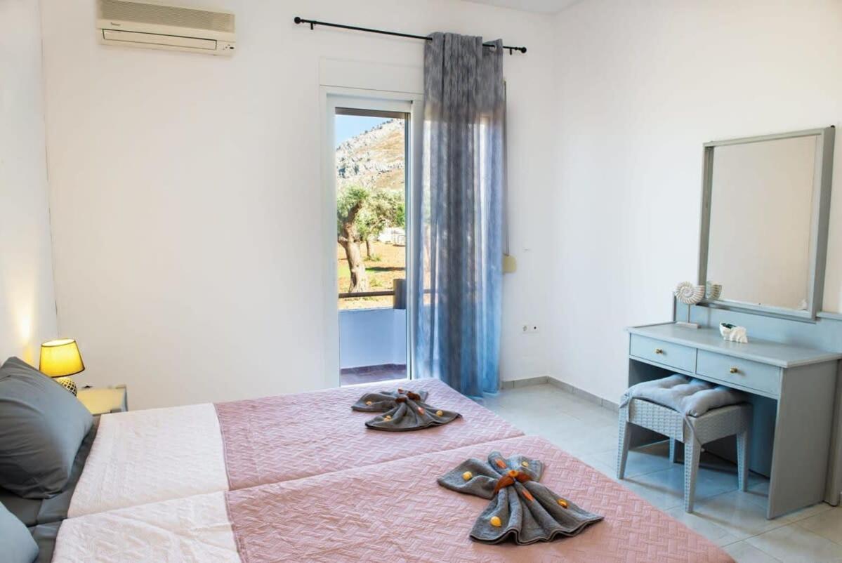 Atlantic Cave Haven-Seaside, Fully Equipped Apartman Kolímbia Kültér fotó