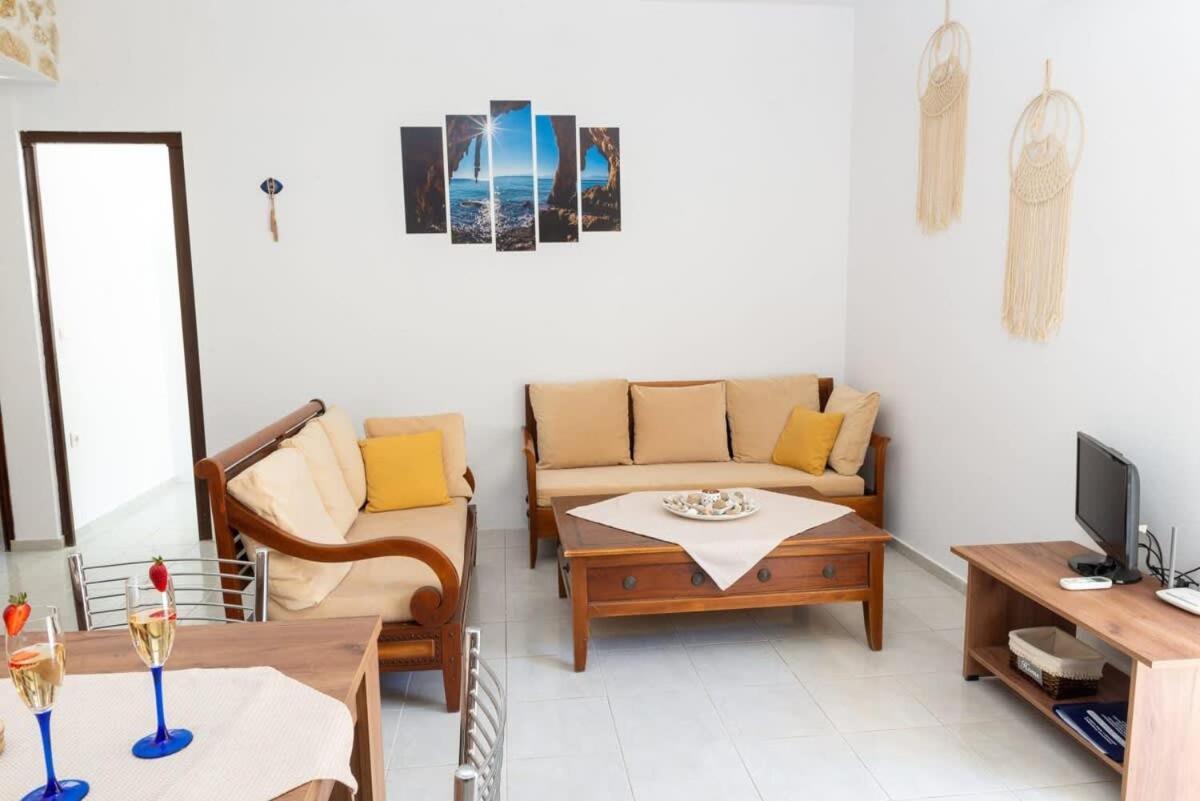 Atlantic Cave Haven-Seaside, Fully Equipped Apartman Kolímbia Kültér fotó