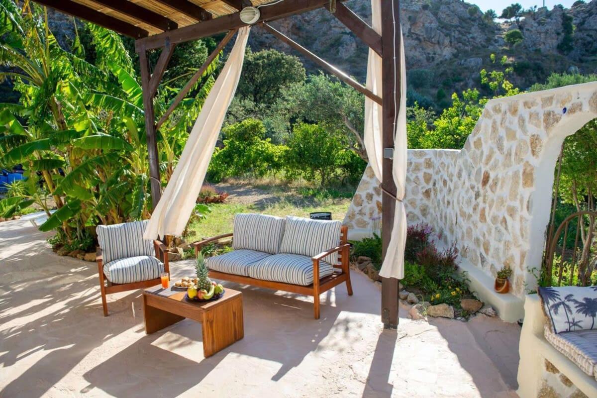 Atlantic Cave Haven-Seaside, Fully Equipped Apartman Kolímbia Kültér fotó