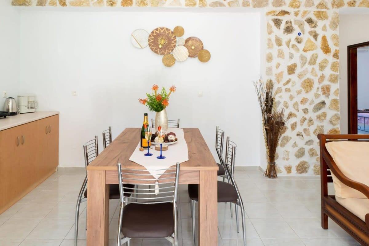 Atlantic Cave Haven-Seaside, Fully Equipped Apartman Kolímbia Kültér fotó